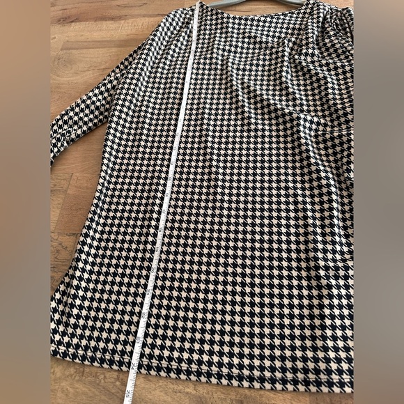 Academia RW&CO. Houndstooth Long Sleeve Blouse | Preppy Office Chic Minimalist - Picture 4 of 6